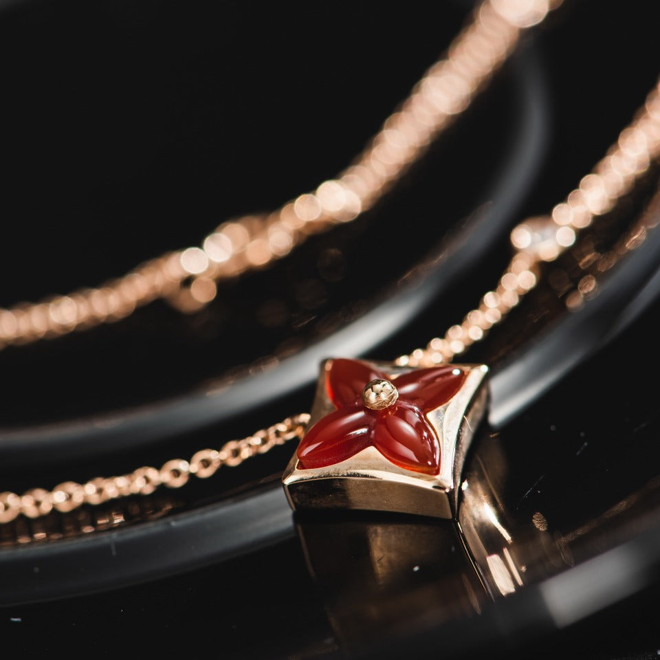 Mystic STAR NECKLACE PINK GOLD 1 DIAMOND