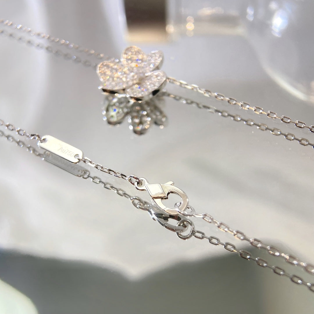Mystic FLOWER DIAMOND NECKLACE