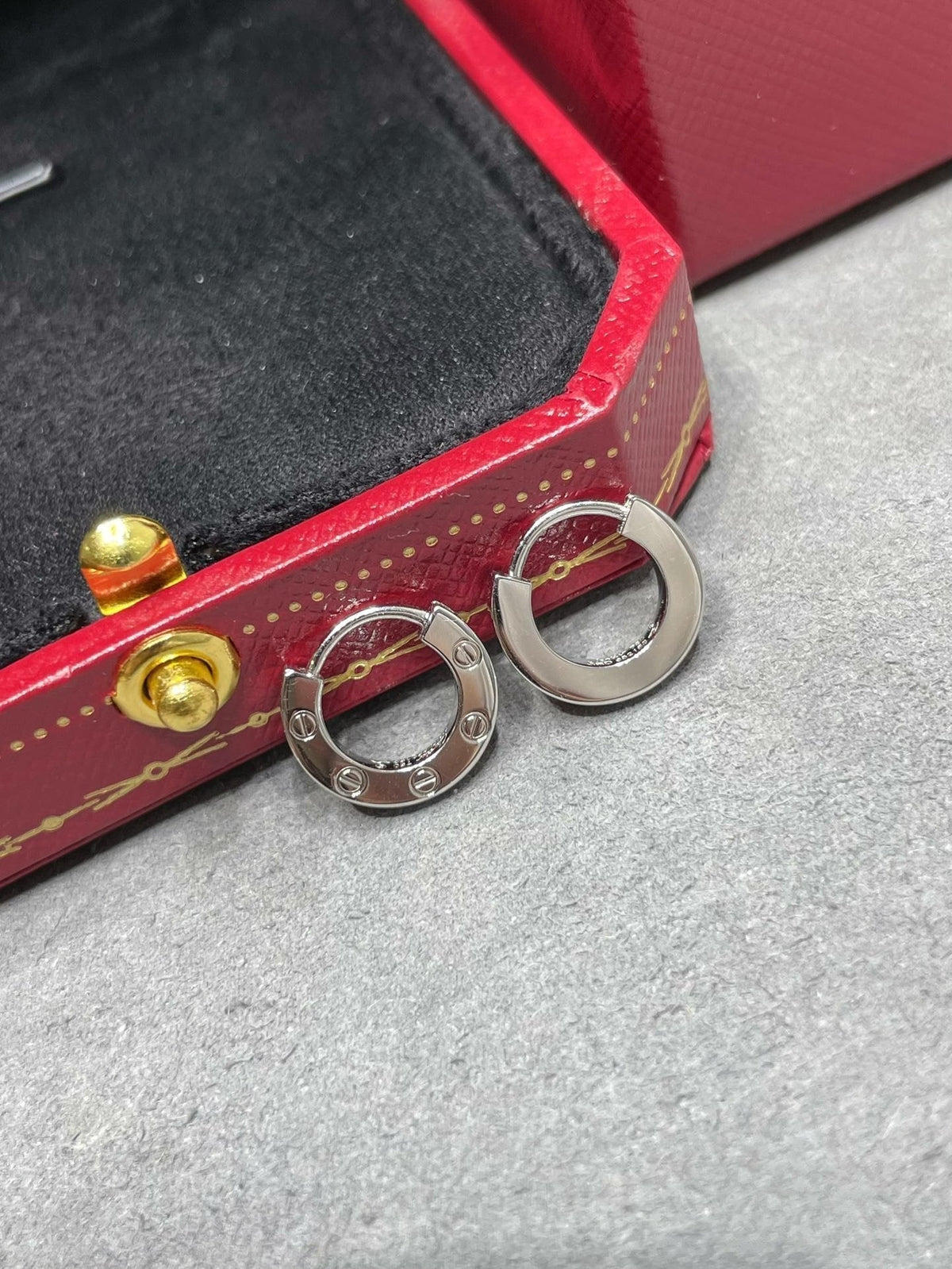 Mystic LOVE MINI EARRINGS