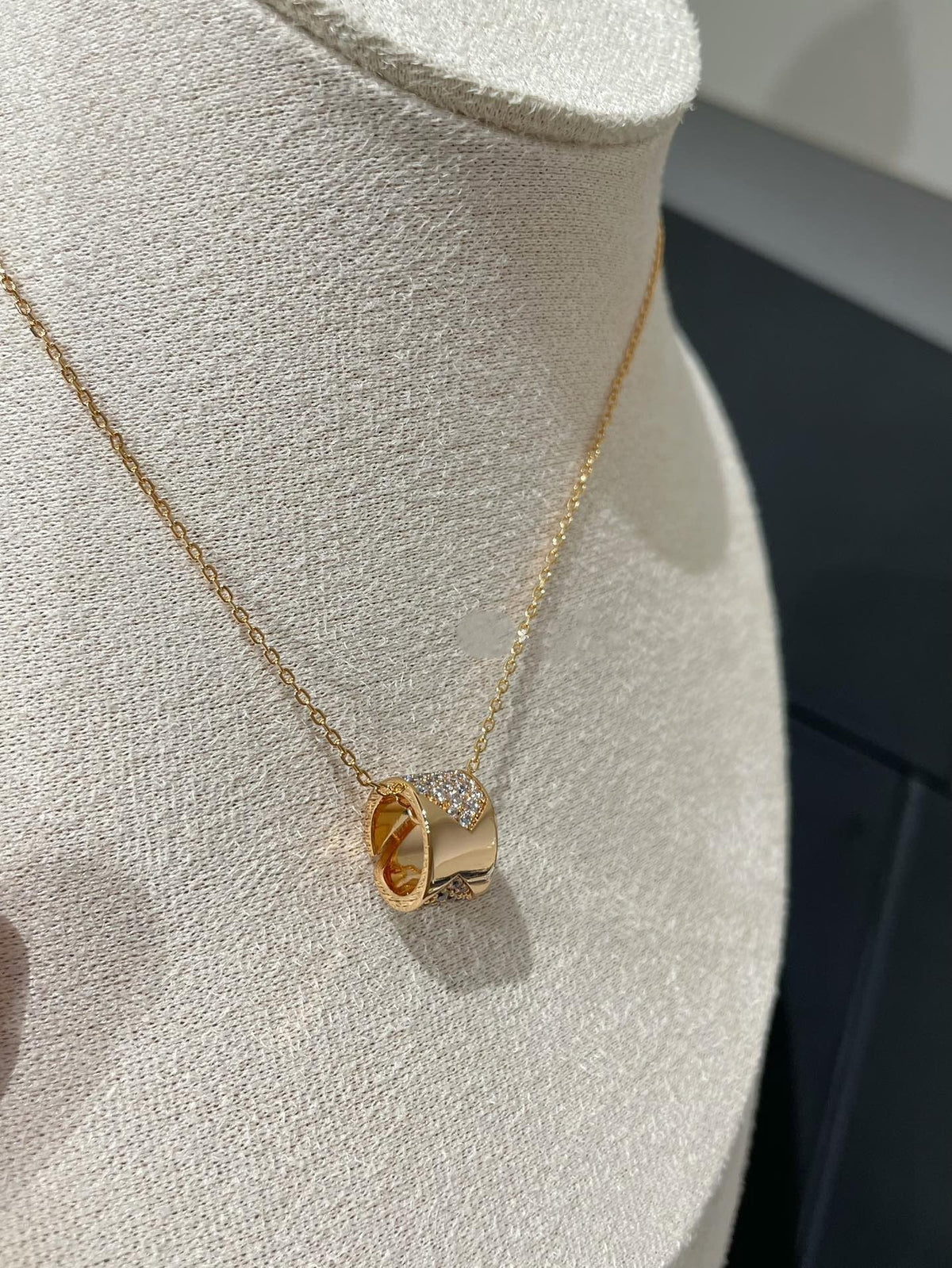 Mystic LIENS EVIDENCE DIAMOND PAVED NECKLACE
