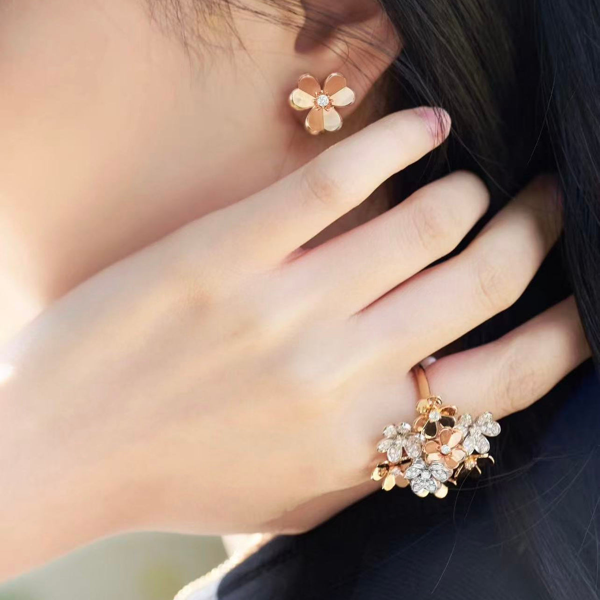 Mystic FRIVOLE MINI FLOWER EARRINGS
