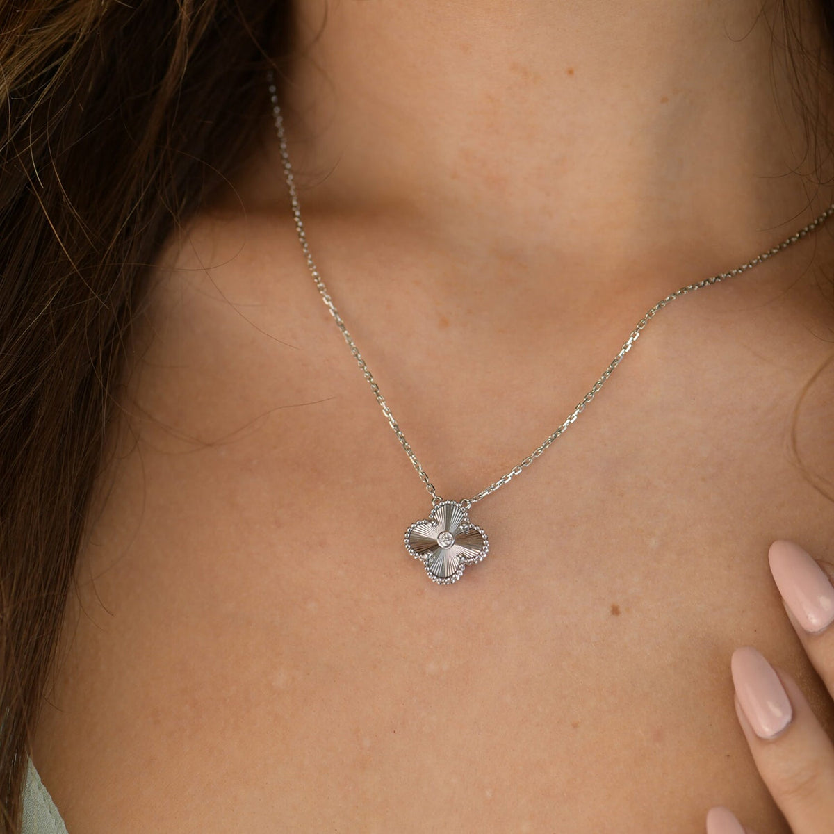 Mystic CLOVER 15MM DIAMOND LASER NECKLACE SILVER