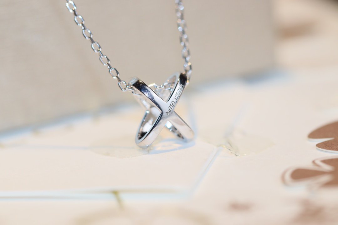 Mystic JEUX DE DIAMOND NECKLACE