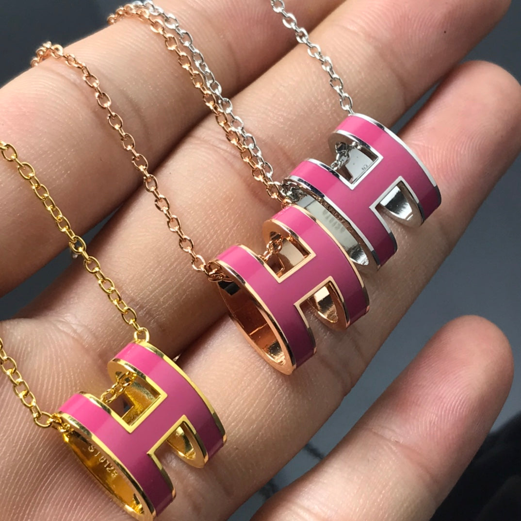 Mystic H NECKLACE PINK