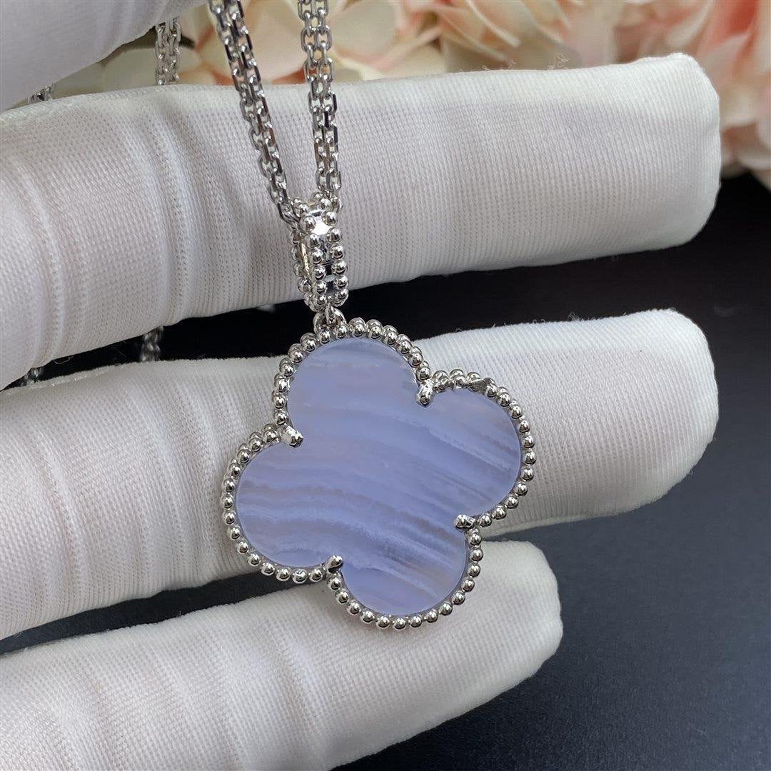 Mystic CLOVER SILVER CHALCEDONY BIG CLOVER NECKLACE