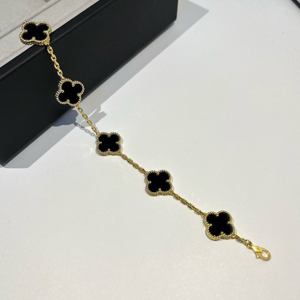 [Mystic ]New CLOVER 5 MOTIF ONYXS BRACELET COLLECTION