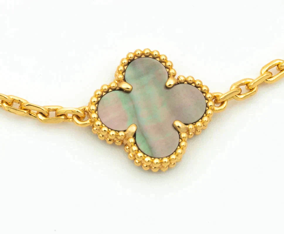 [Mystic ]New CLOVER 5 MOTIF GRAY MOP BRACELET COLLECTION