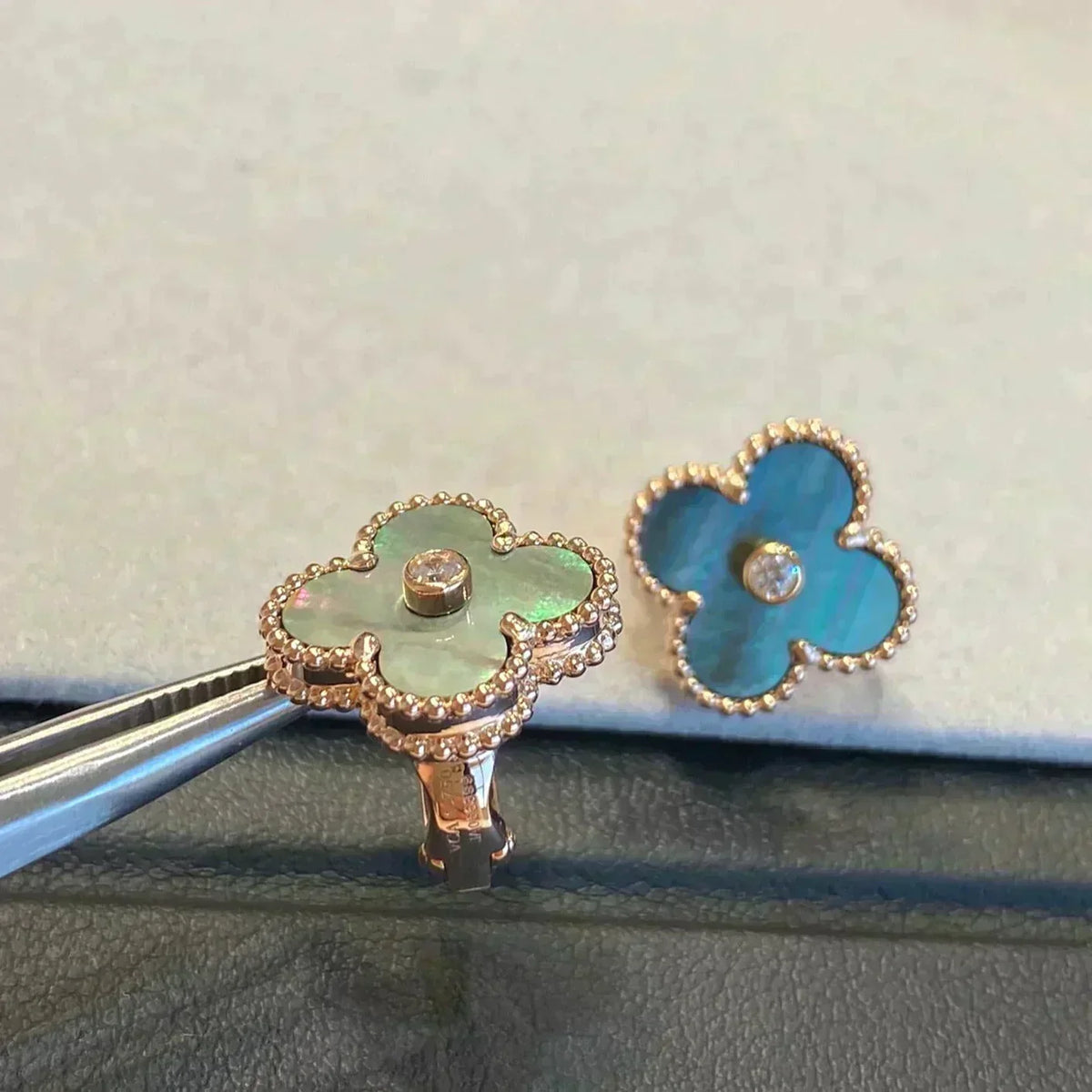 Mystic CLOVER MEDIUM 1 MOTIFS GRAY MOP  DIAMOND EARRINGS
