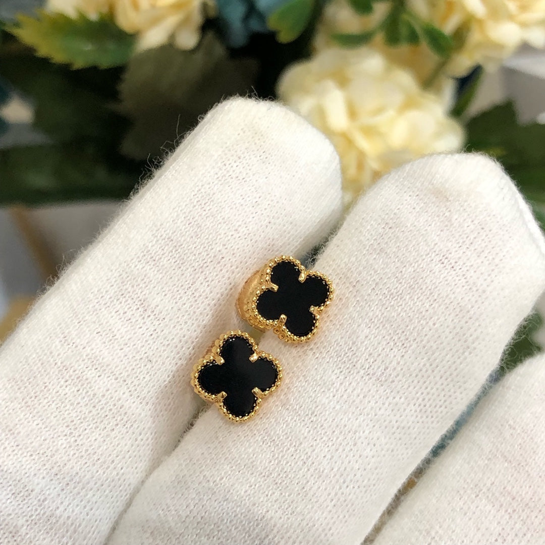 Mystic CLOVER MINI GOLD EARRINGS