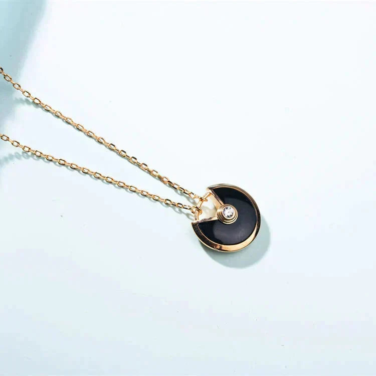 Mystic AMULETTE GOLD CARNELIAN ONYX NECKLACE