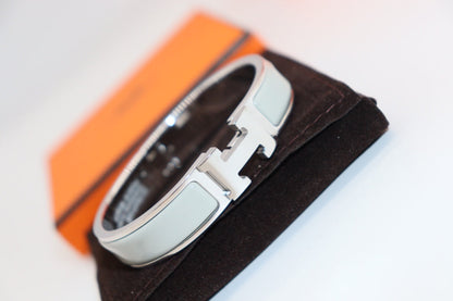 Mystic H LIGHT BLUE BRACELET
