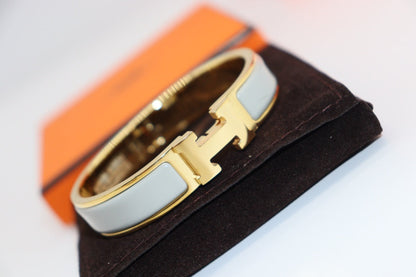 Mystic H LIGHT BLUE BRACELET