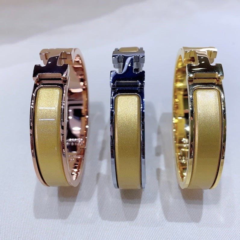Mystic H CHAMPAGNE BRACELET