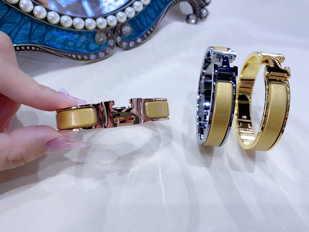 Mystic H CHAMPAGNE BRACELET