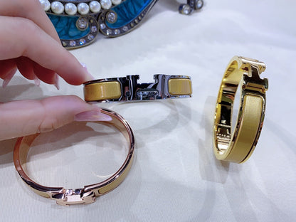 Mystic H CHAMPAGNE BRACELET