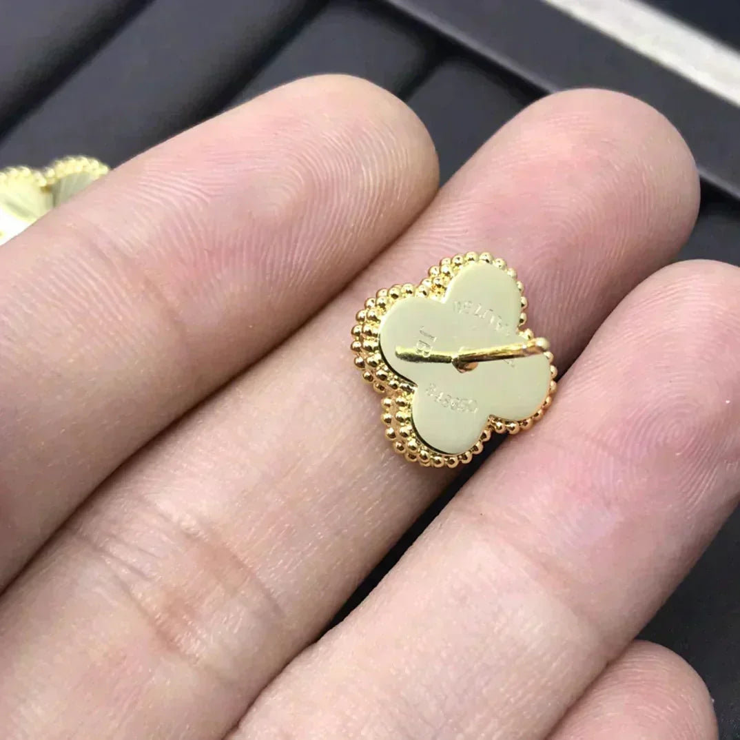 Mystic CLOVER MINI 9.5MM LASER EARRINGS