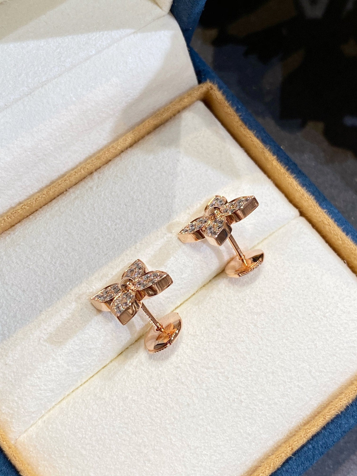 Mystic STAR DIAMOND EARRINGS