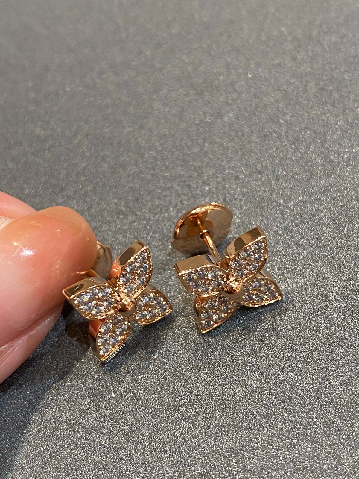 Mystic STAR DIAMOND EARRINGS