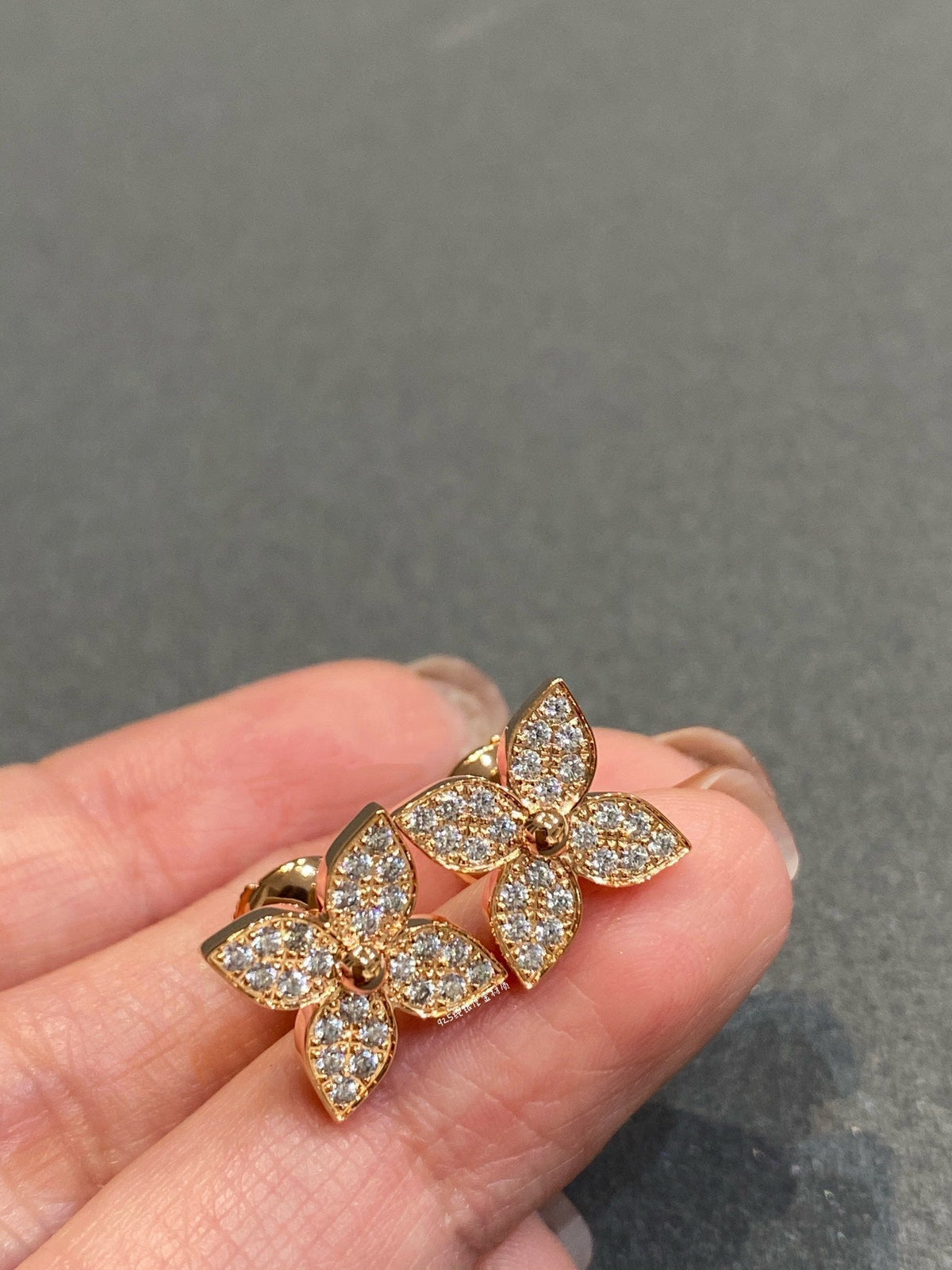 Mystic STAR DIAMOND EARRINGS