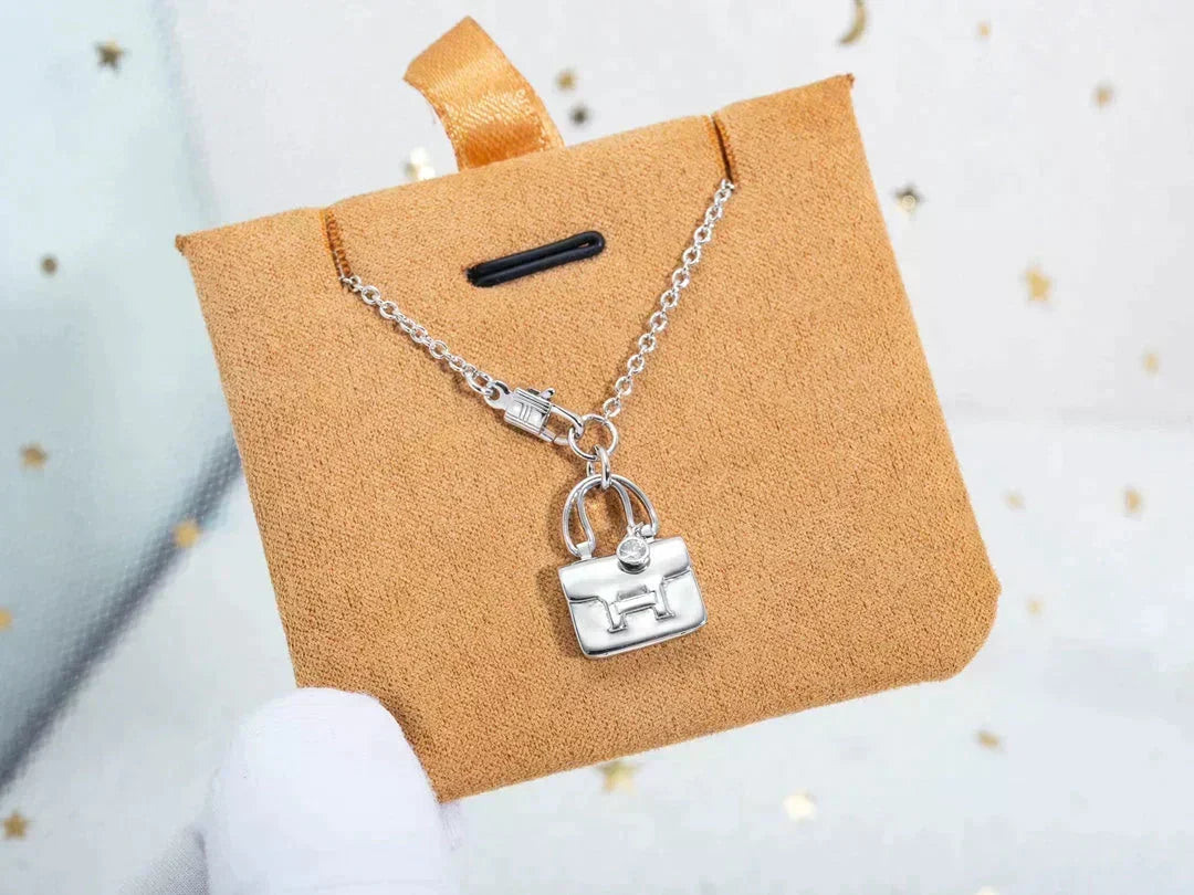 Mystic AMULETTE PEDANT SILVER NECKLACE