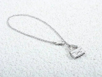 Mystic AMULETTE PEDANT SILVER NECKLACE