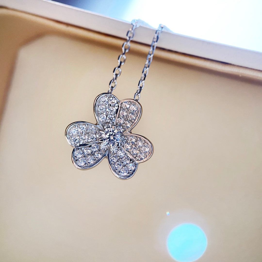 Mystic CLOVER DIAMOND NECKLACE SILVER