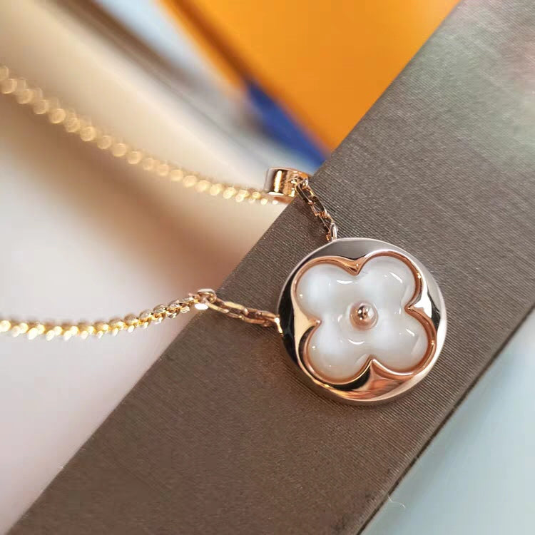 Mystic SUN MOP GOLD 1 DIAMOND NECKLACE