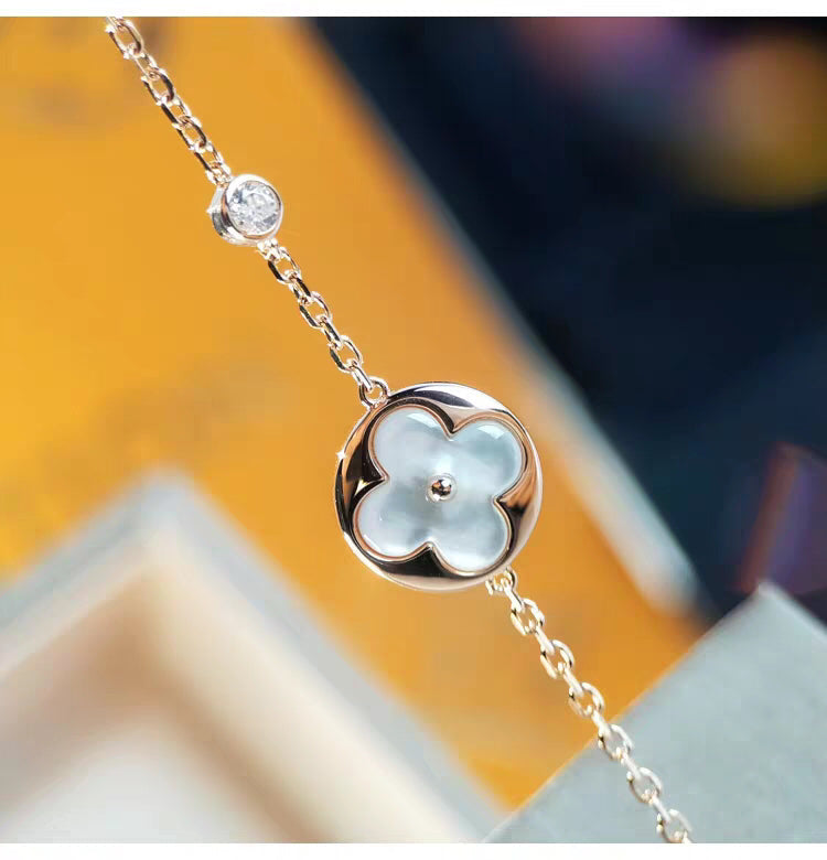 Mystic SUN MOP GOLD 1 DIAMOND NECKLACE