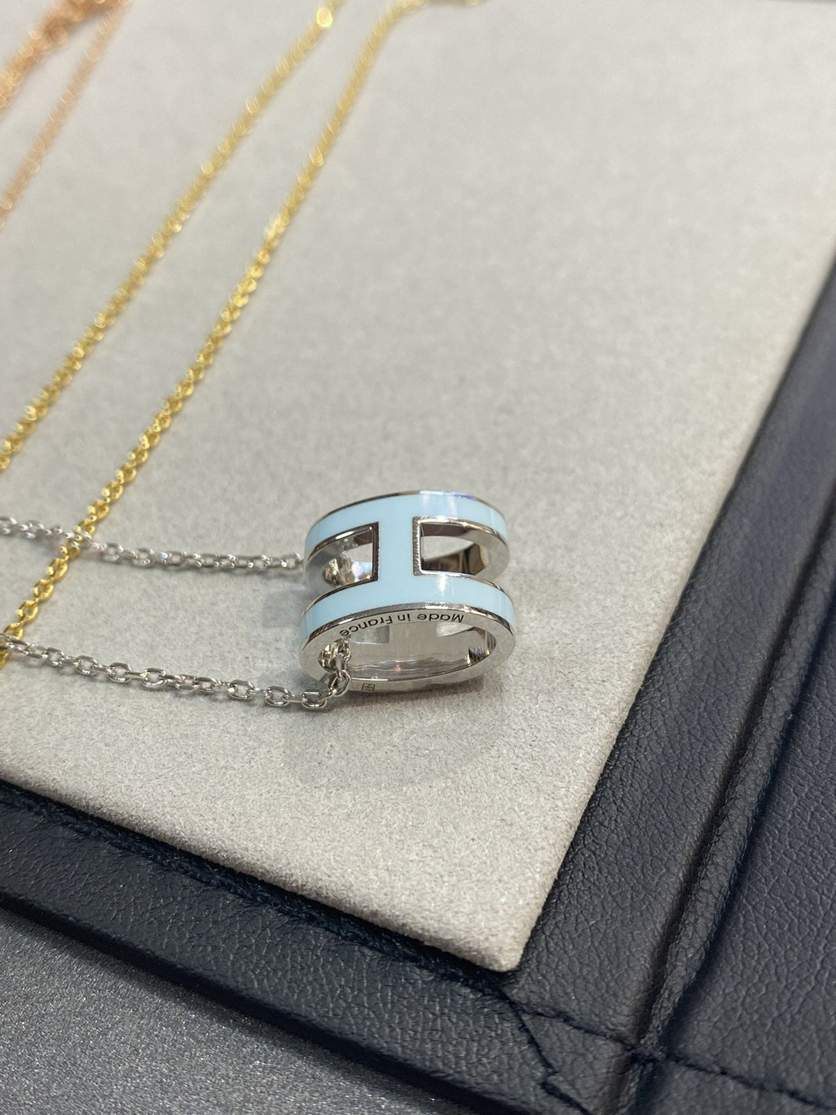 Mystic POP H LIGHT BLUE NECKLACE