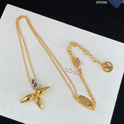 Mystic LOUISETTE PEDANT GOLD NECKLACE