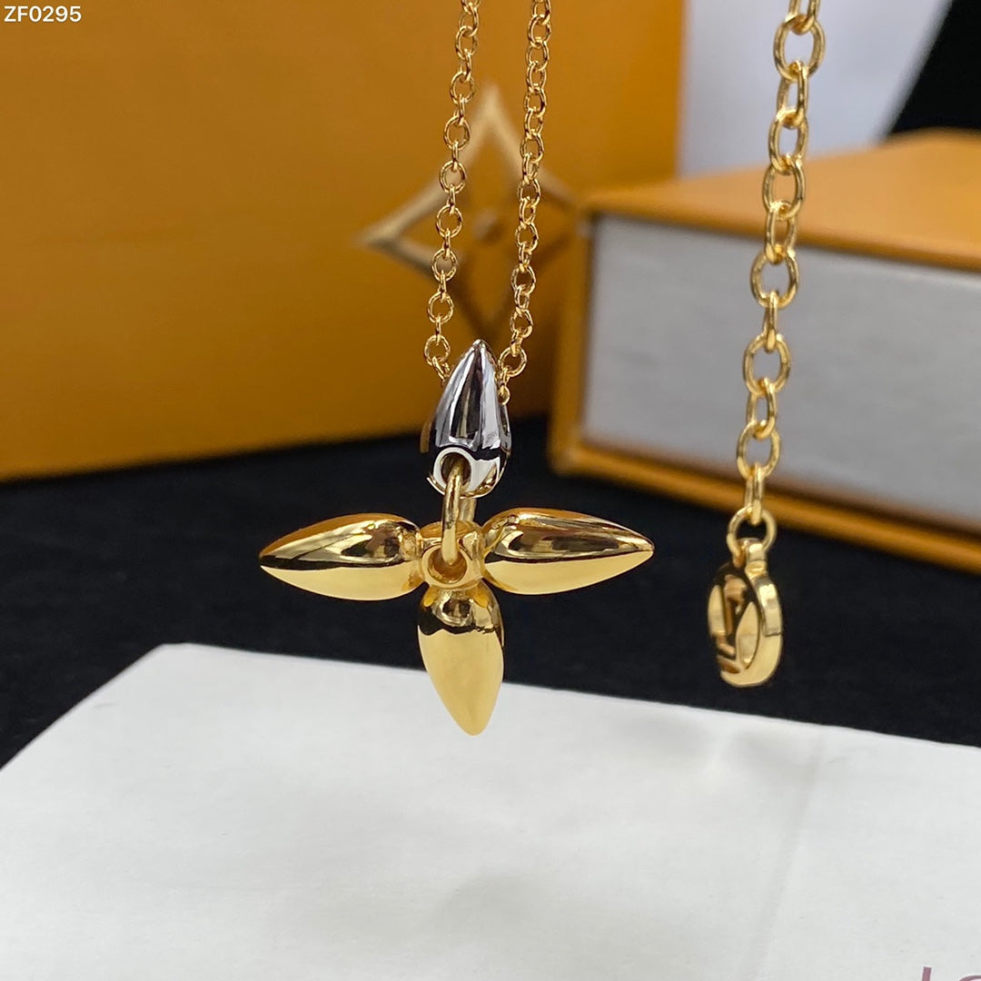 Mystic LOUISETTE PEDANT GOLD NECKLACE