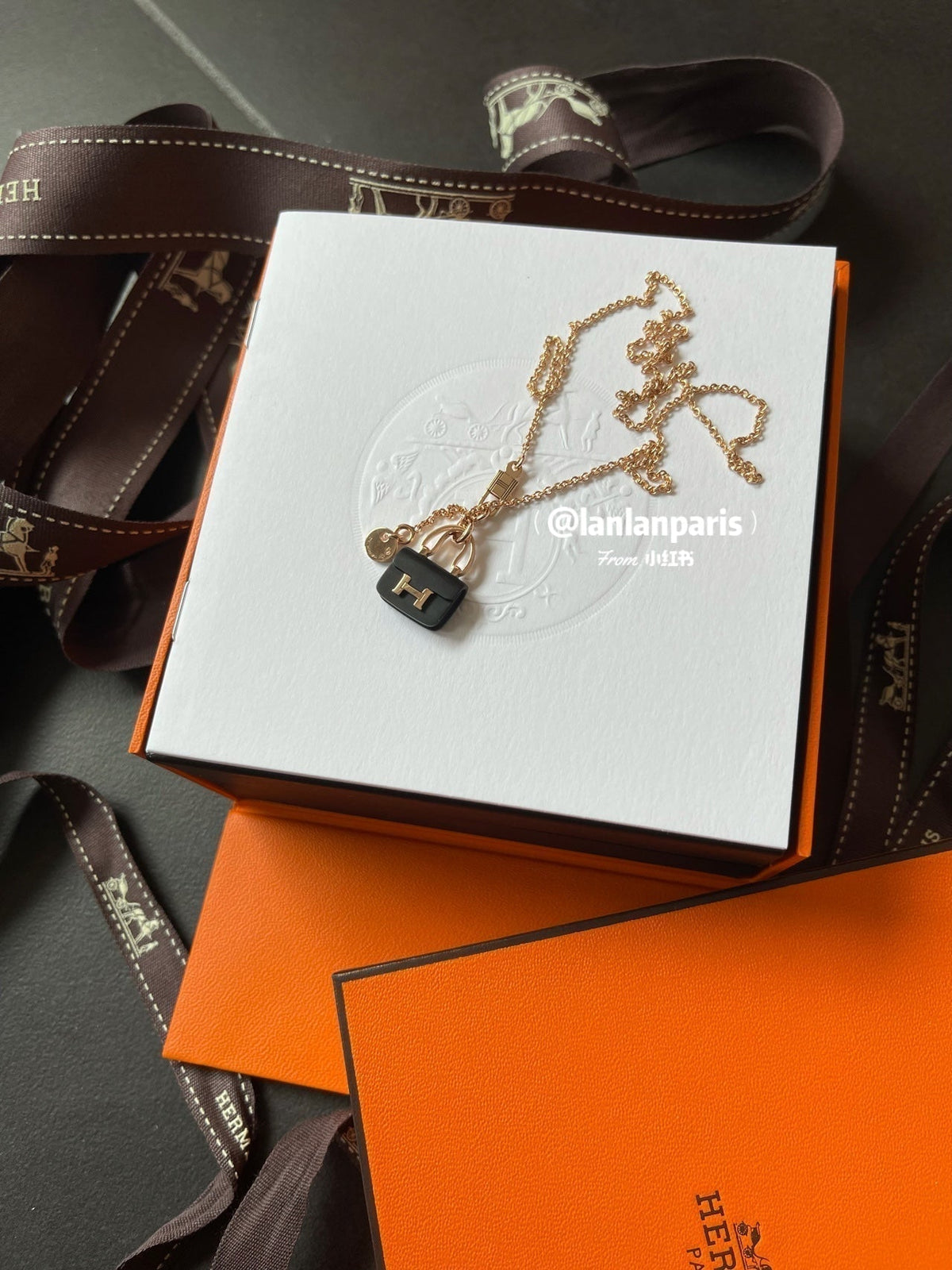 Mystic CONSTANCE BLACK PEDANT PINK GOLD NECKLACE