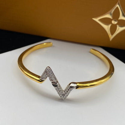 Mystic VOLTE UPSITE DOWN DIAMOND GOLD OPEN BRACELET