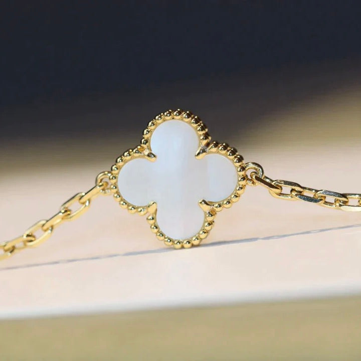 Mystic CLOVER 20 MOTIFS WHITE MOP NECKLACE