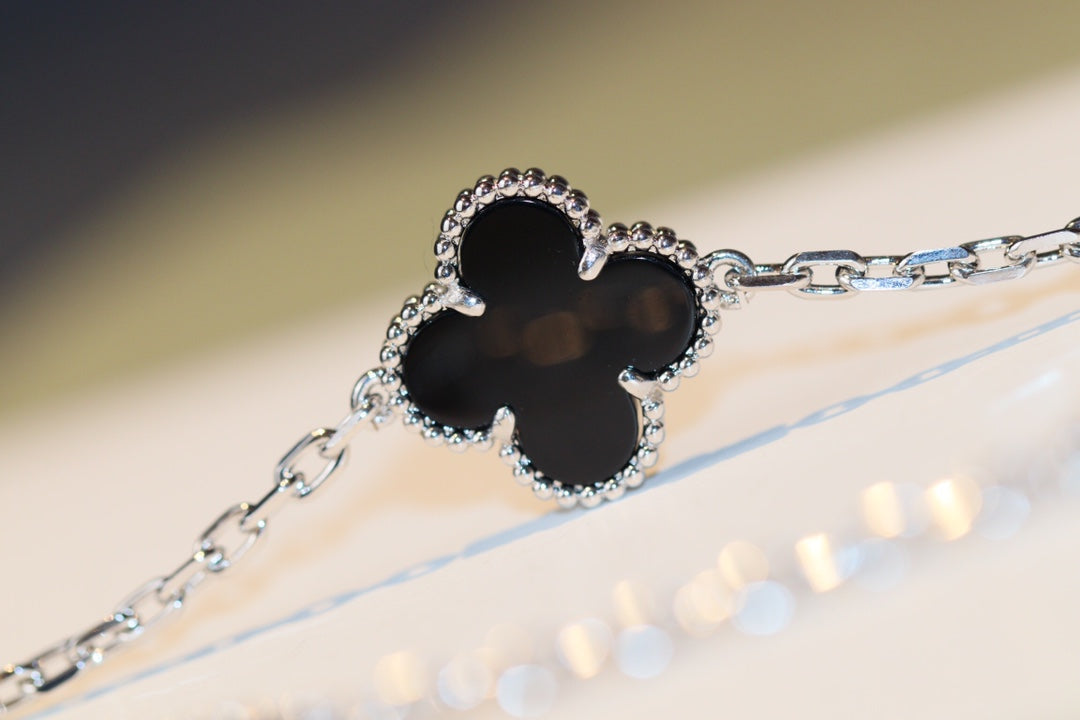 Mystic CLOVER 20 MOTIFS ONYX DIAMOND SILVER