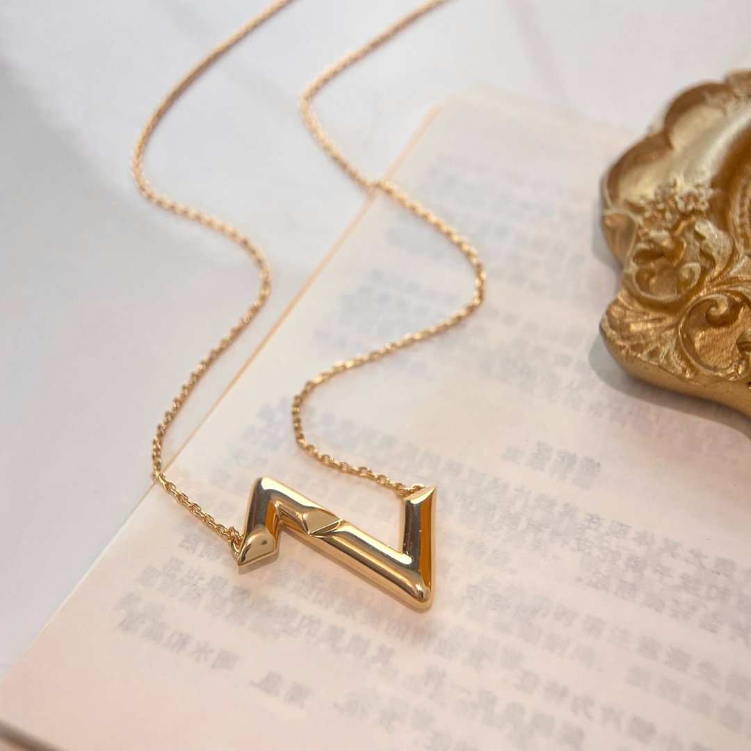 Mystic VOLTE UPSIDE DOWN NECKLACE