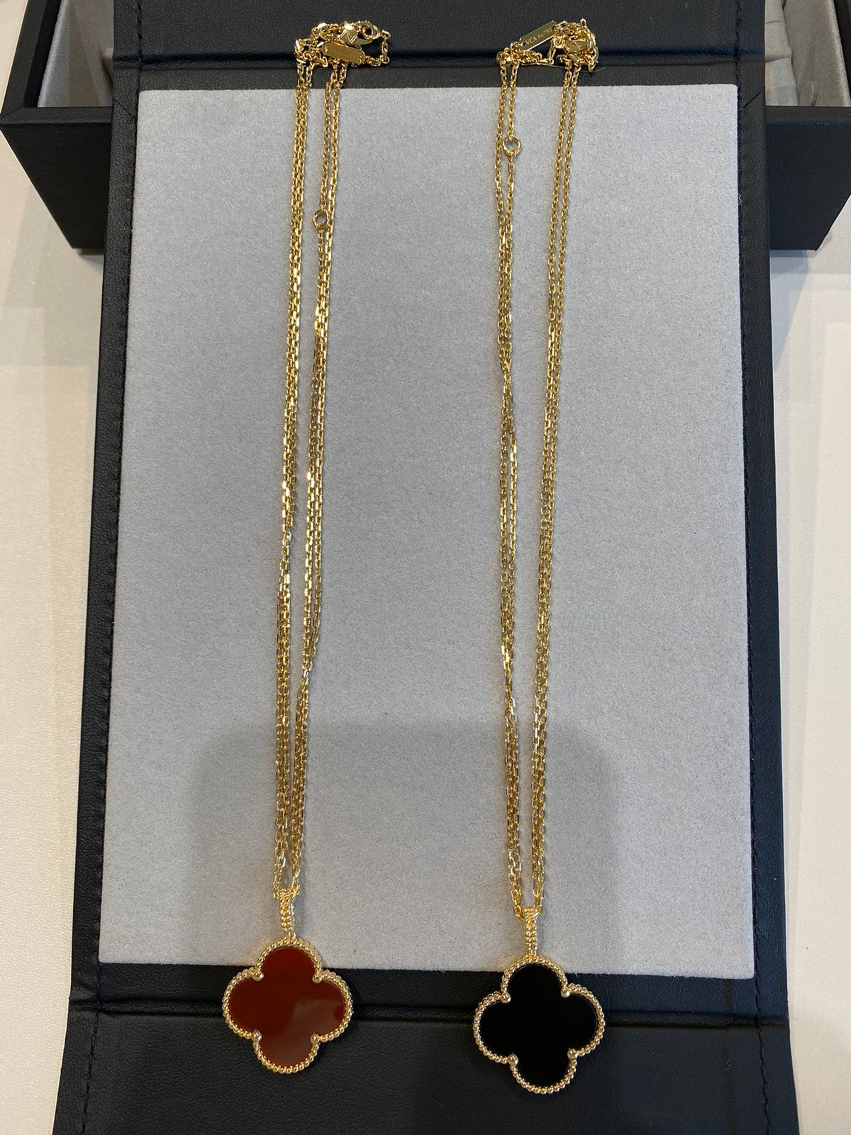 Mystic CLOVER 25MM NECKLACE GOLD CARNELIAN