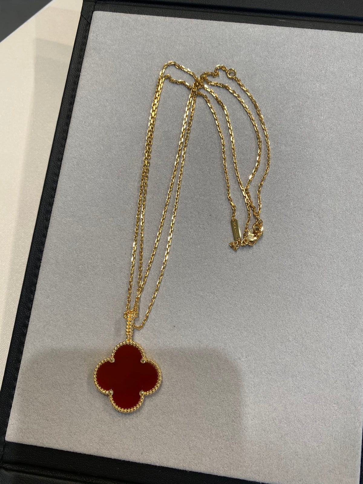 Mystic CLOVER 25MM NECKLACE GOLD CARNELIAN