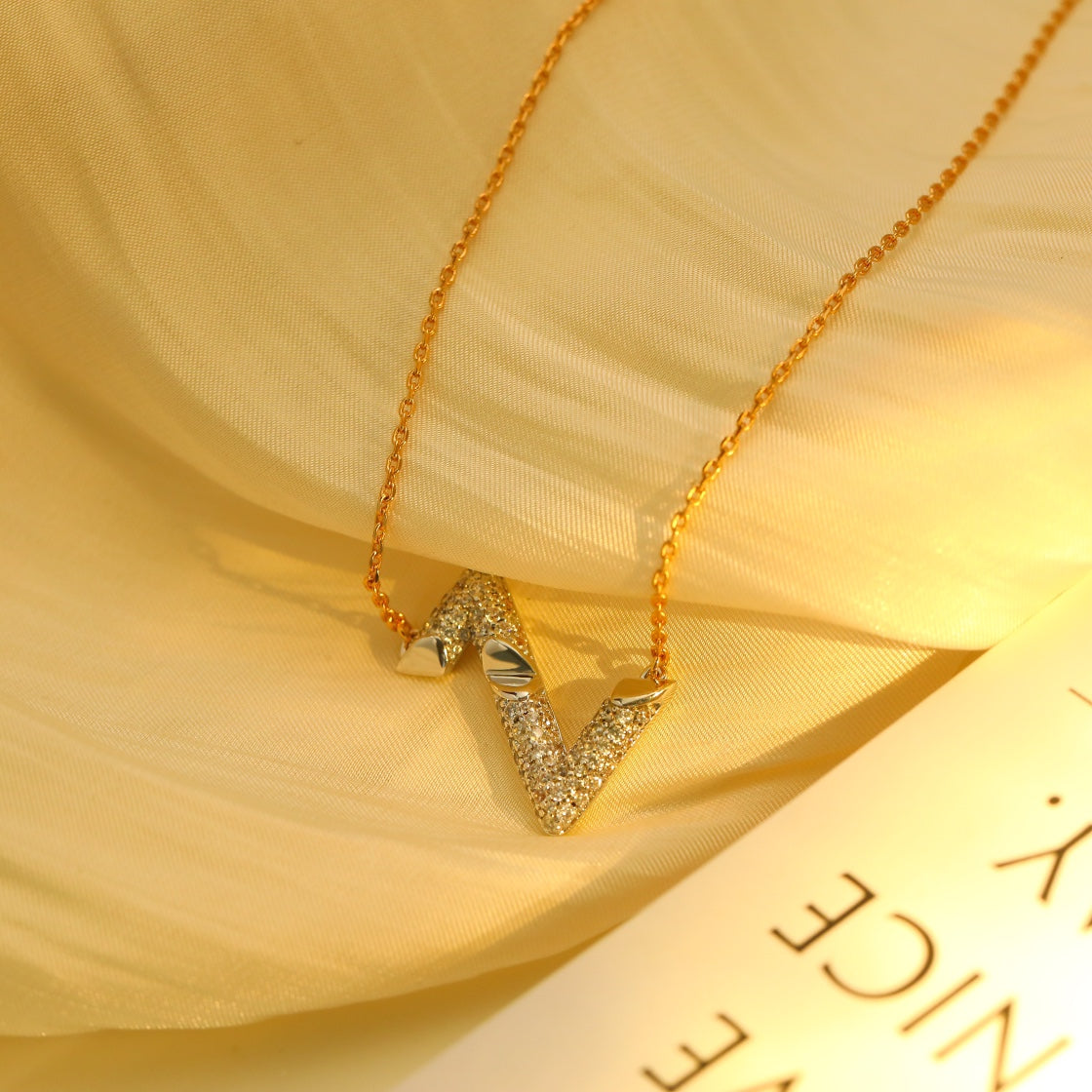 Mystic VOLT SILVER DIAMOND PEDANT NECKLACE