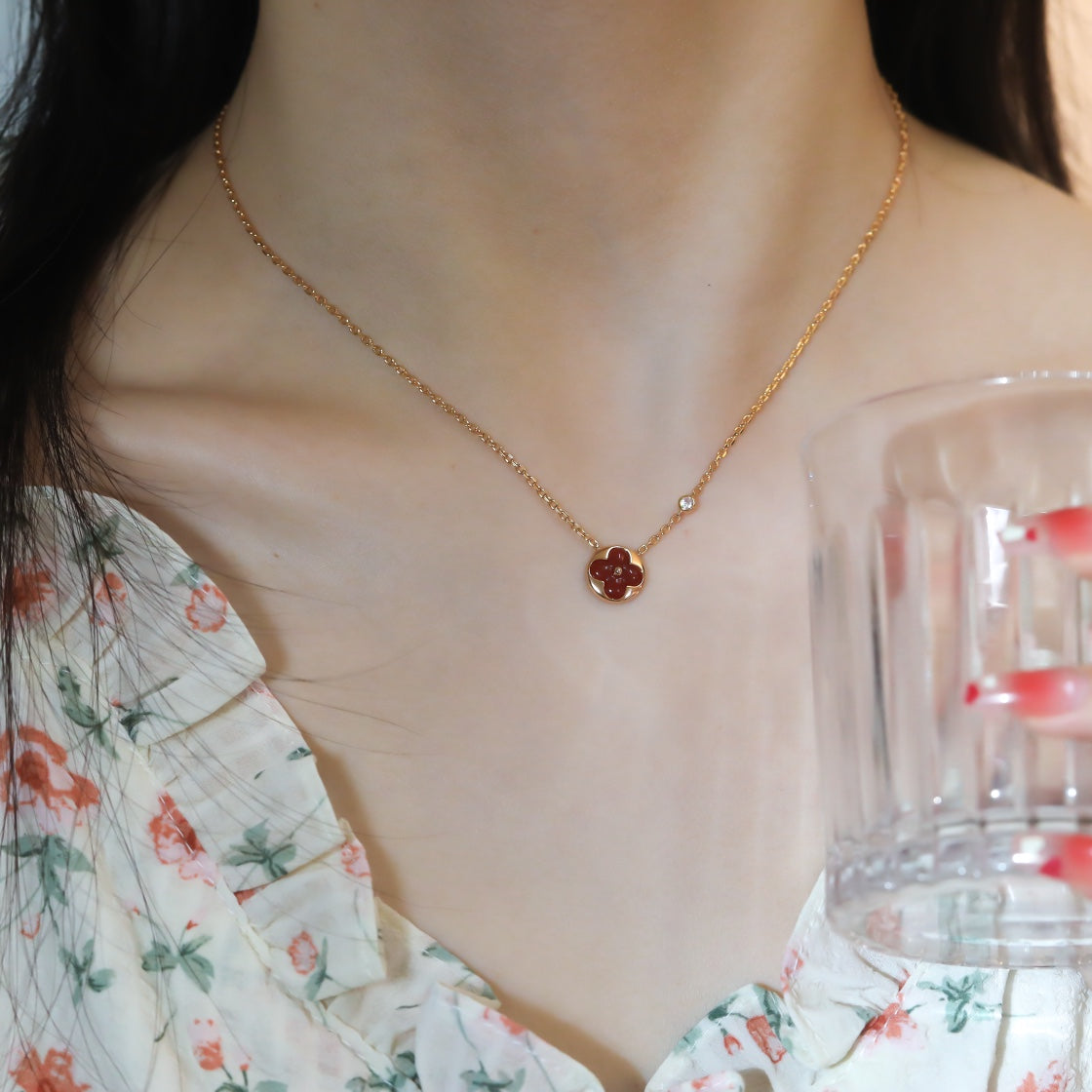 Mystic SUN PEDANT PINK GOLD 1 DIAMOND NECKLACE