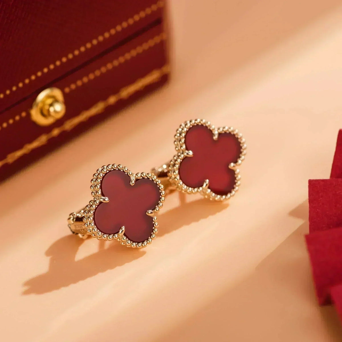 Mystic CLOVER MEDIUM 1 MOTIFS CARNELIAN  EARRINGS