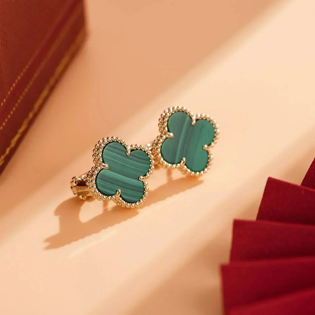 Mystic CLOVER MEDIUM 1 MOTIFS MALACHITE  EARRINGS