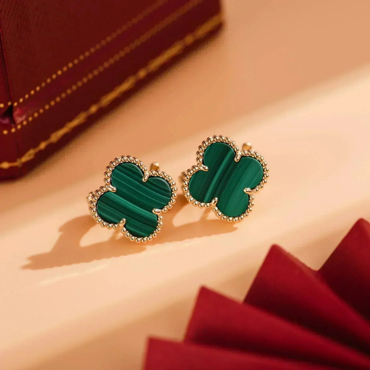 Mystic CLOVER MEDIUM 1 MOTIFS MALACHITE  EARRINGS