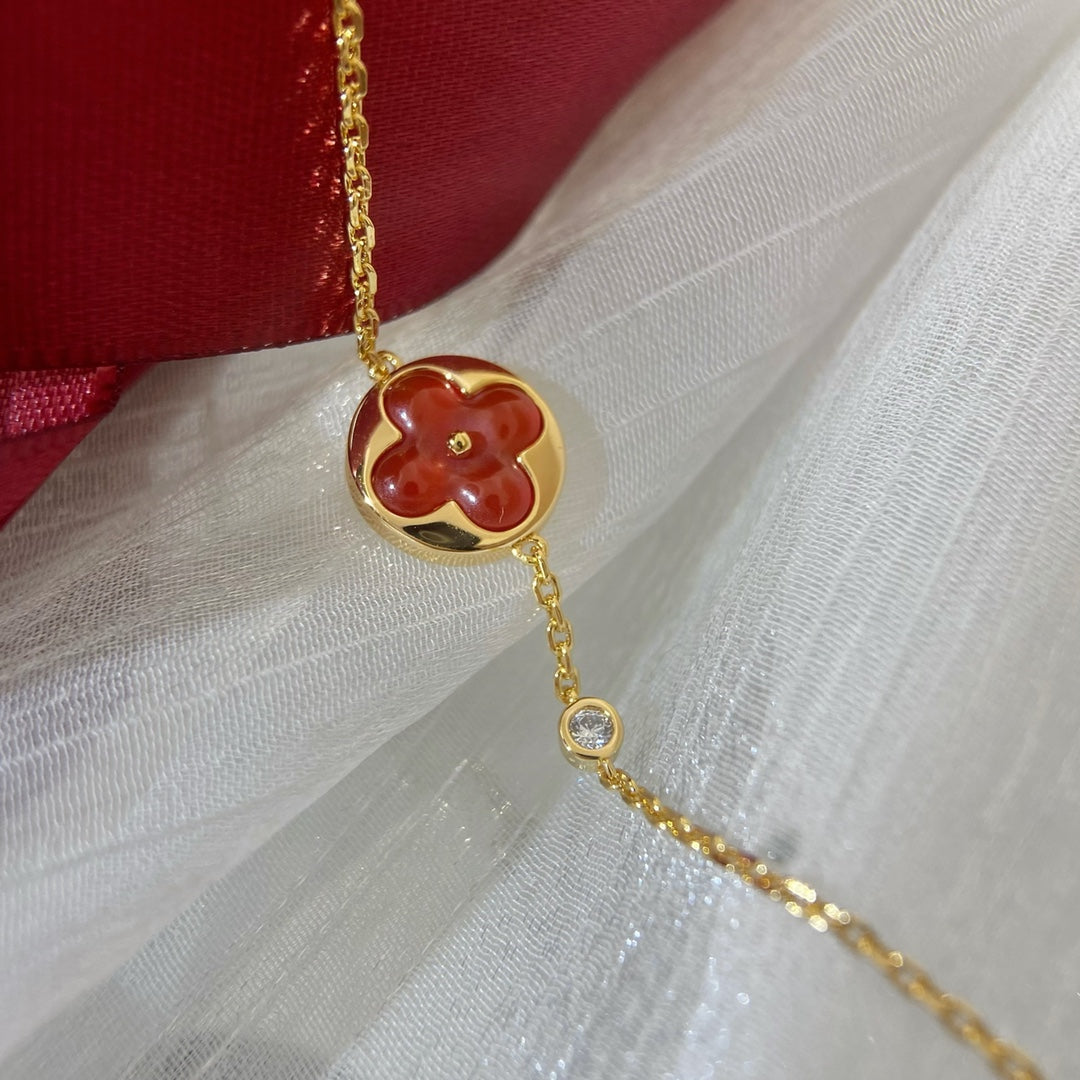 Mystic SUN PEDANT CARNELIAN BRACELET
