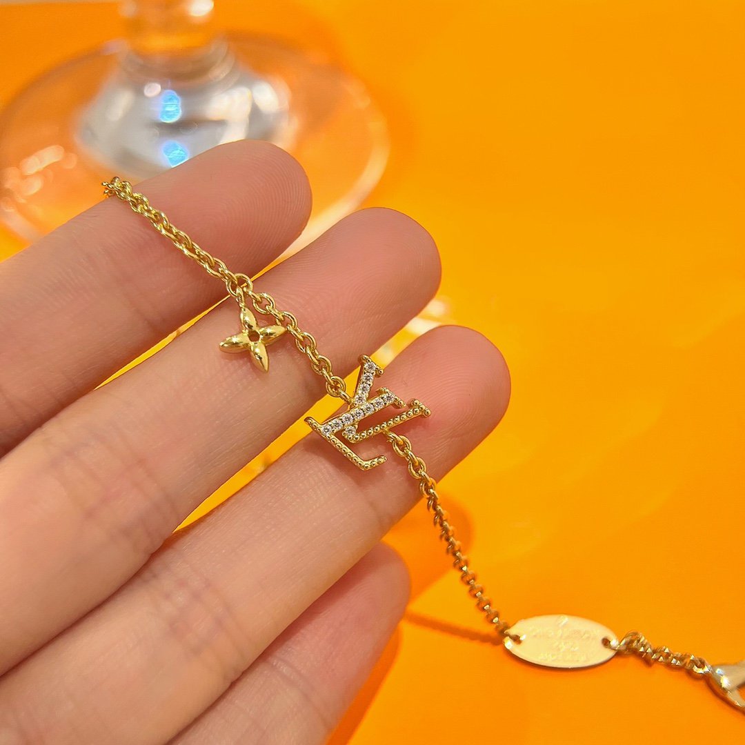 Mystic LOGO STAR MOTIF GOLD BRACELET