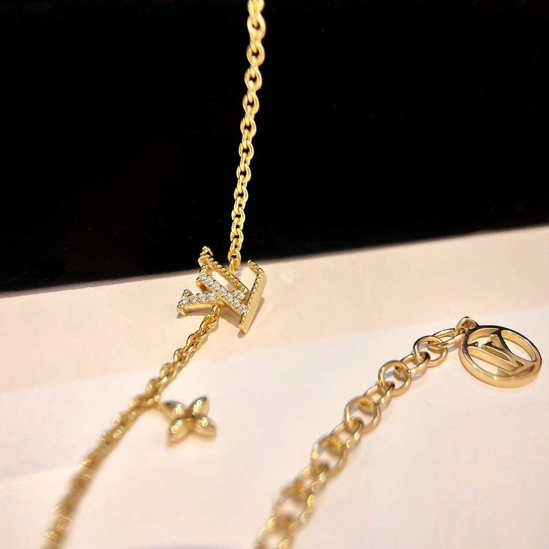 Mystic LOGO STAR MOTIF GOLD BRACELET