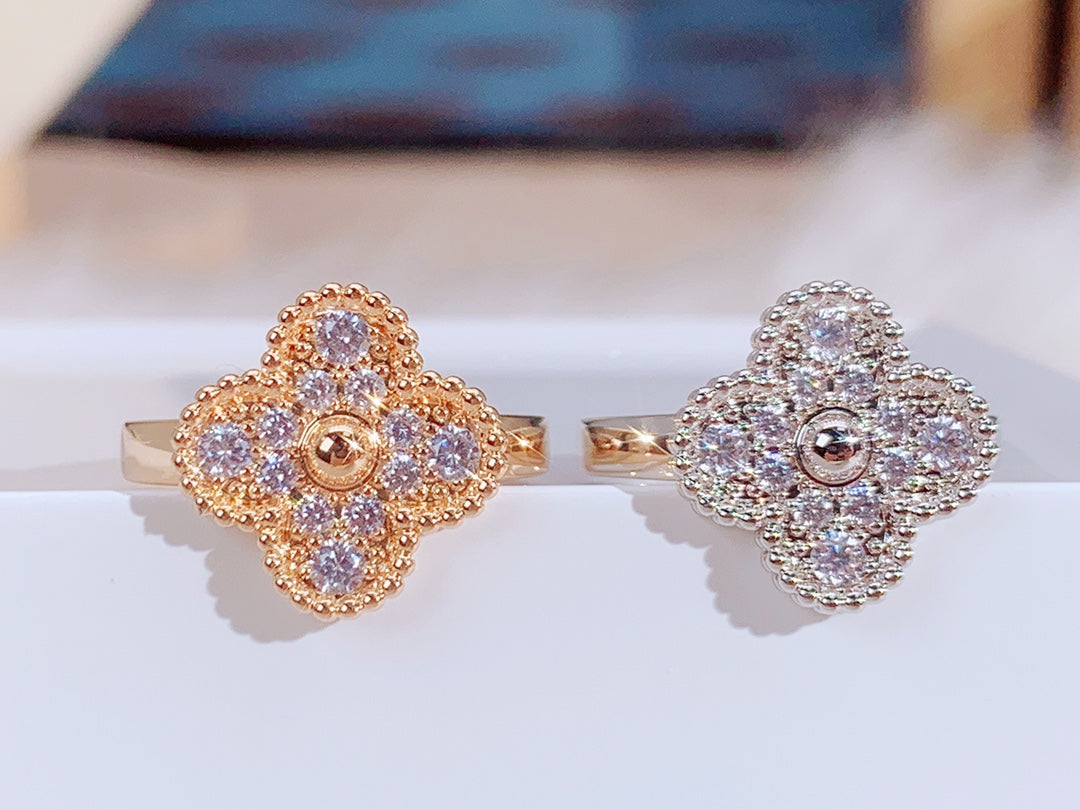 Mystic CLOVER DIAMOND RING