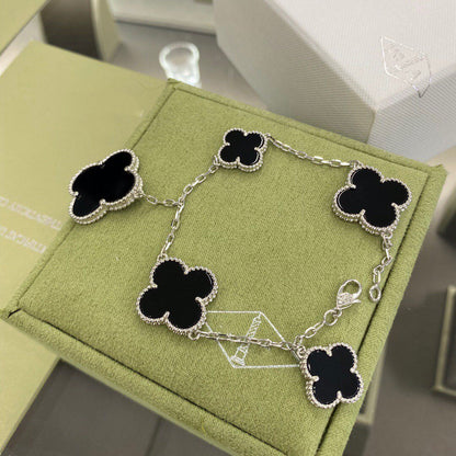 Mystic CLOVER 5 MOTIFS SIVLER ONYX BRACELET