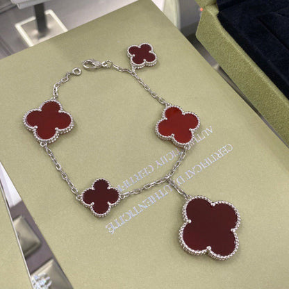 Mystic CLOVER 5 MOTIFS SIVLER CARNELIAN BRACELET