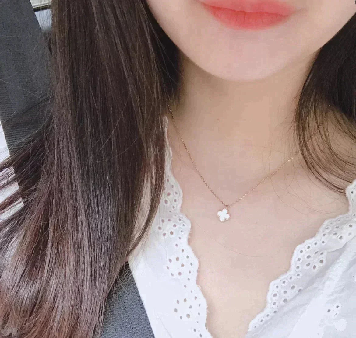 Mystic CLOVER MINI 9.5MM WHITE MOTHER-OF-PEARL NECKLACE